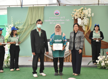ศูนย์ฯ 1 ให้ความรู้และจัดนิทรรศการ เนื่องในวันครบรอบ 56 ปี ... พารามิเตอร์รูปภาพ 12